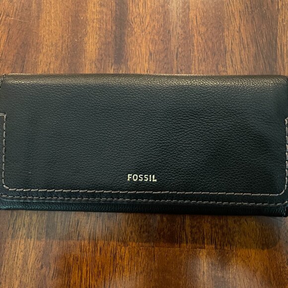 Fossil Black Leather Tri-Fold Wallet 8" x 4" - Picture 1 of 6